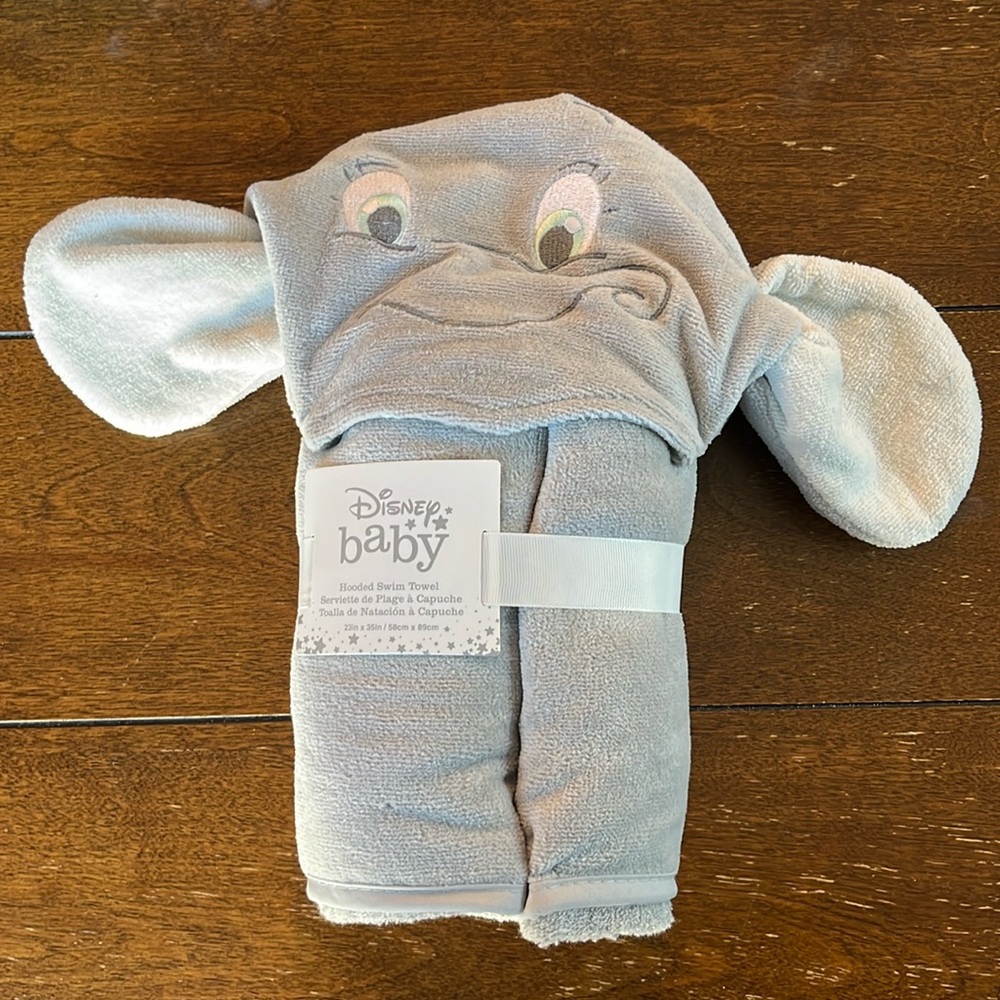 Disney hooded swim towel Dumbo